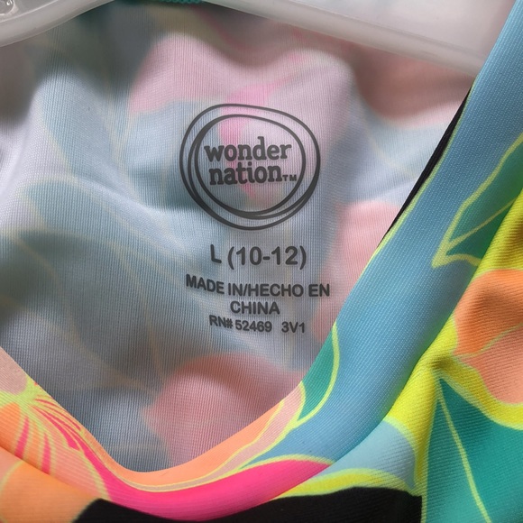 Girls Rashguard/swimming suit set - Picture 7 of 7